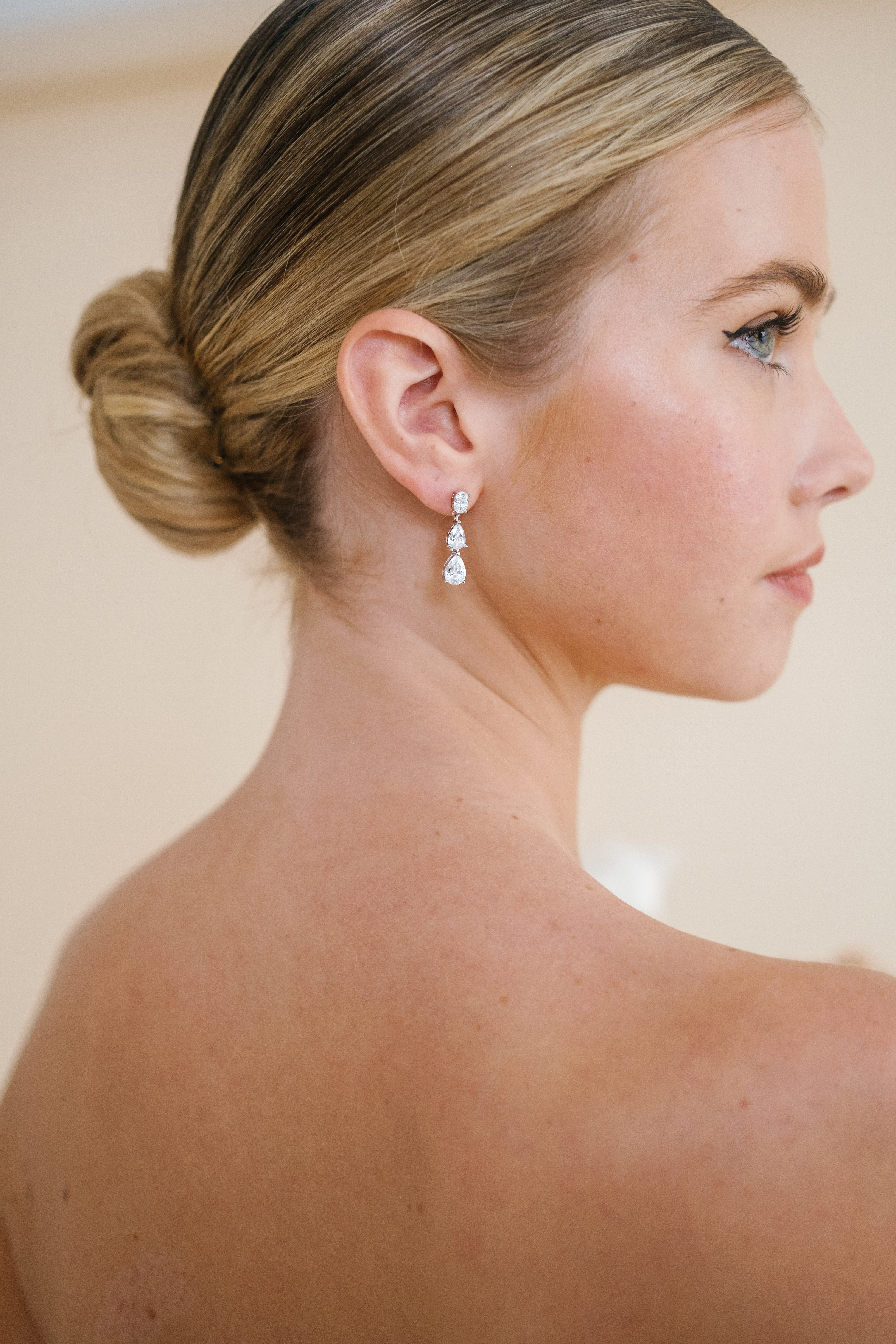 ALBA - Dainty cz teadrop earrings - Gold