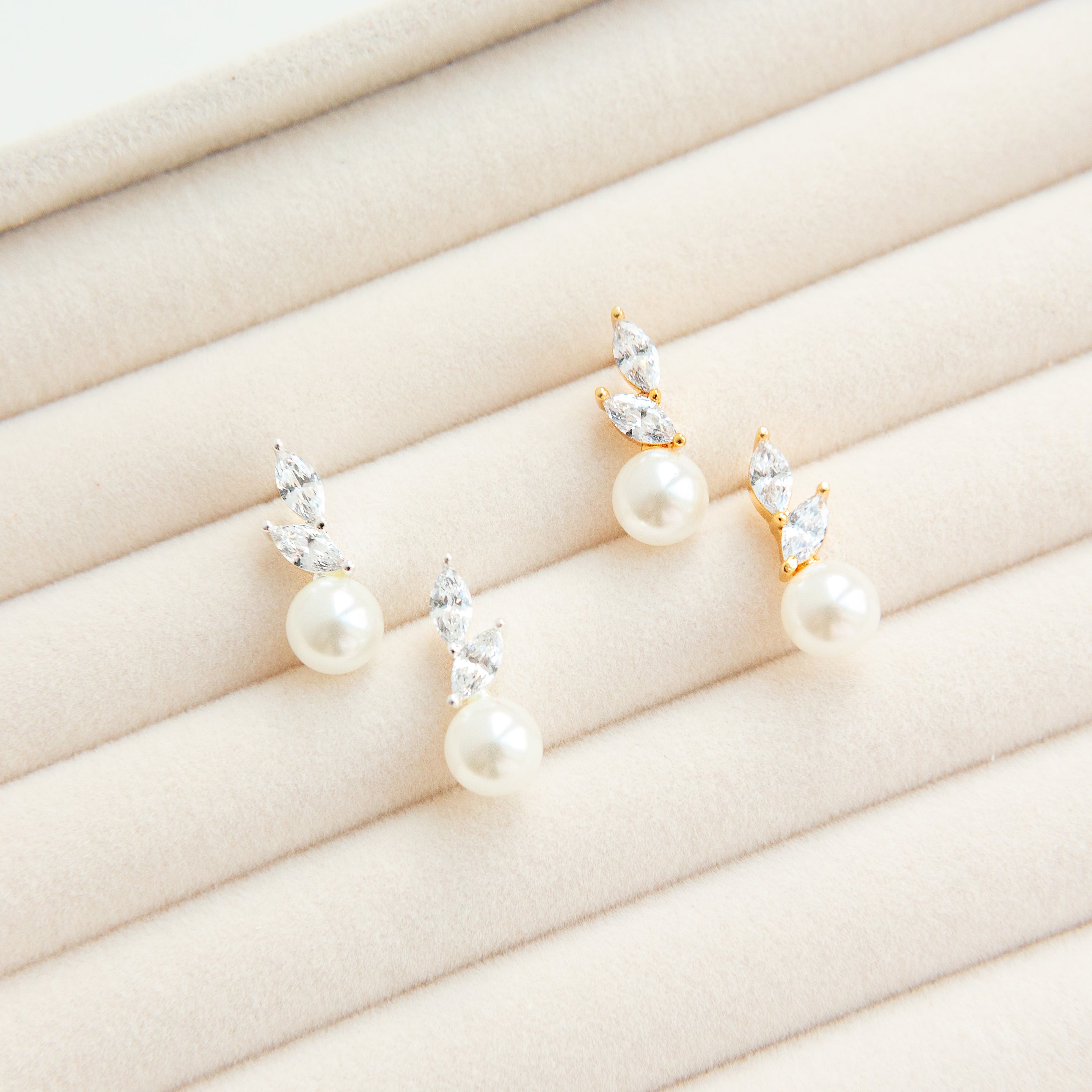 ERYN studs // Gold pearl stud earrings