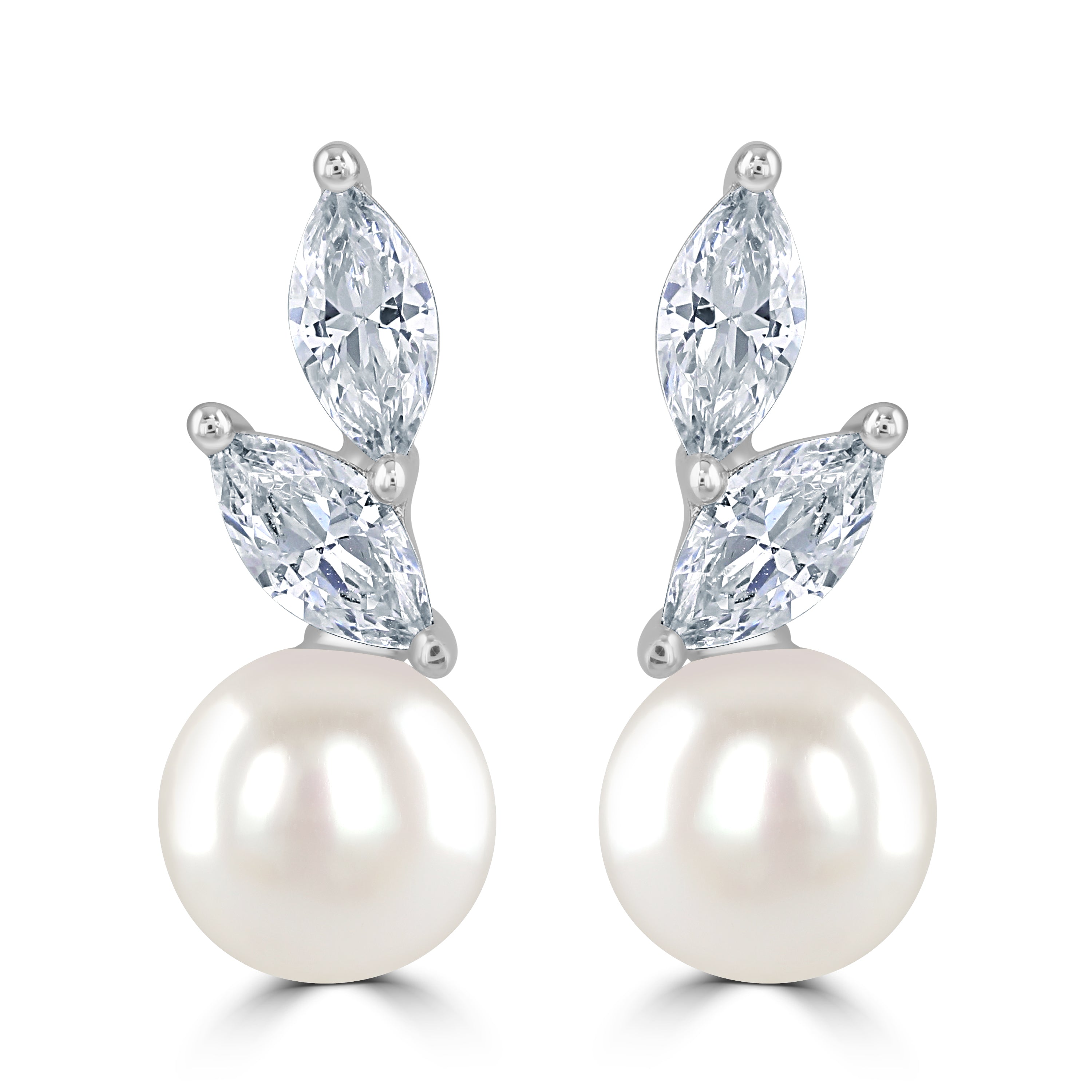 ERYN studs // Silver pearl stud earrings