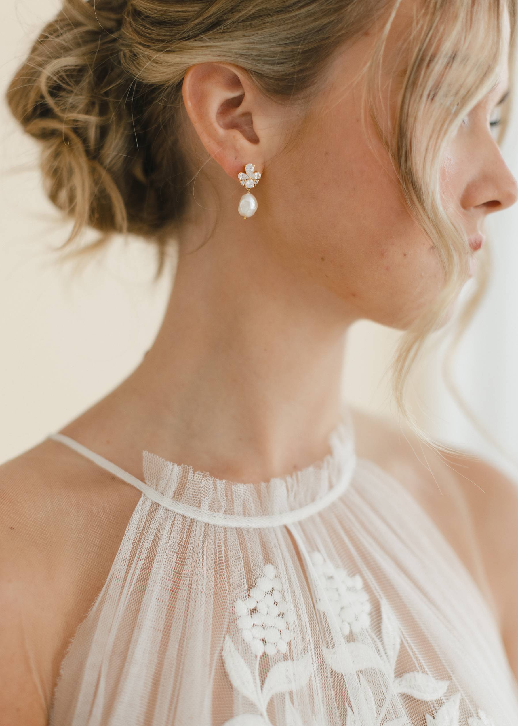 GISELLE MINI - Gold cz and freshwater pearl earrings