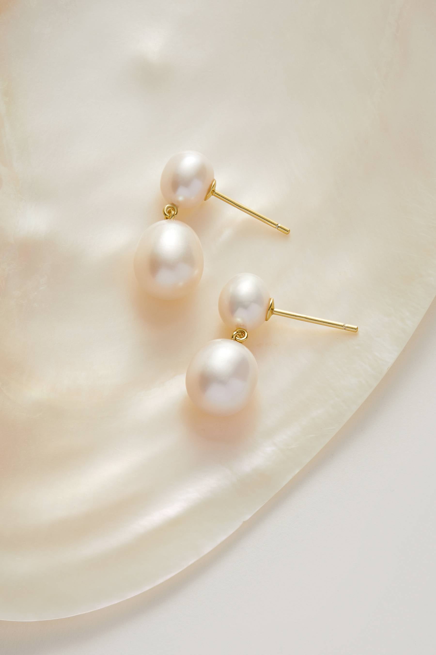 SEVILLA // Double pearl drop earrings