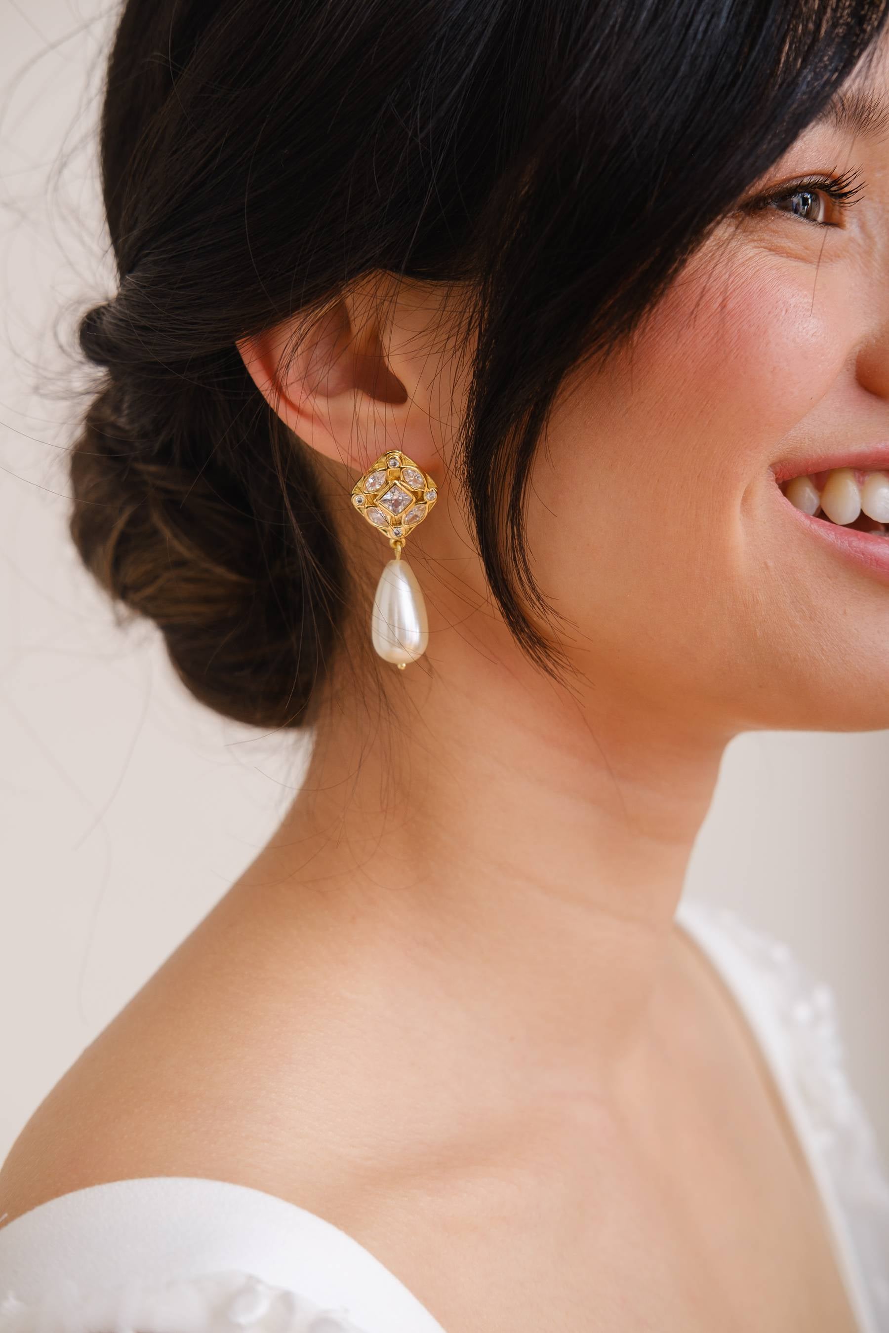 Ari // Geometric Earrings