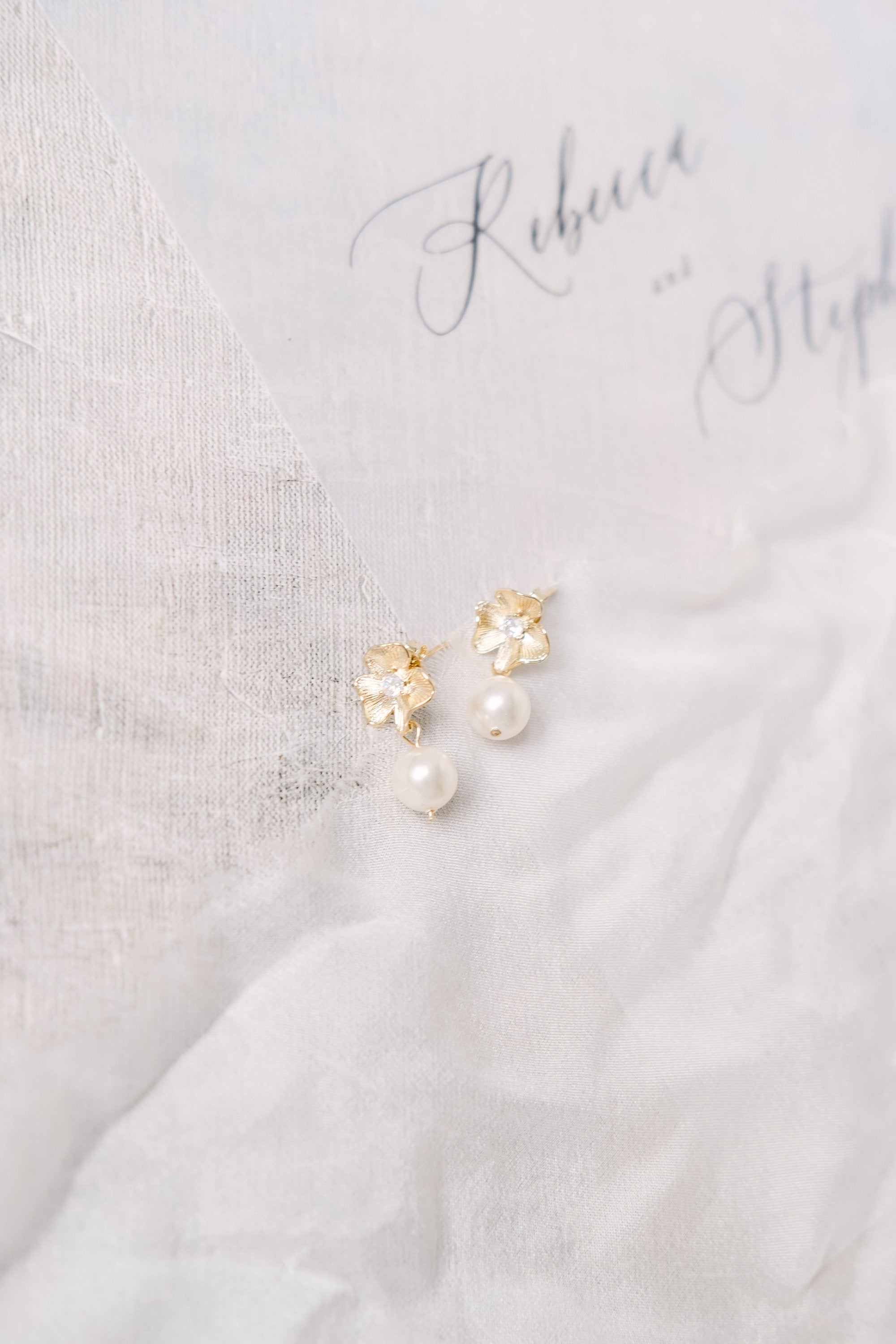 HANA // Silver floral and pearl earrings