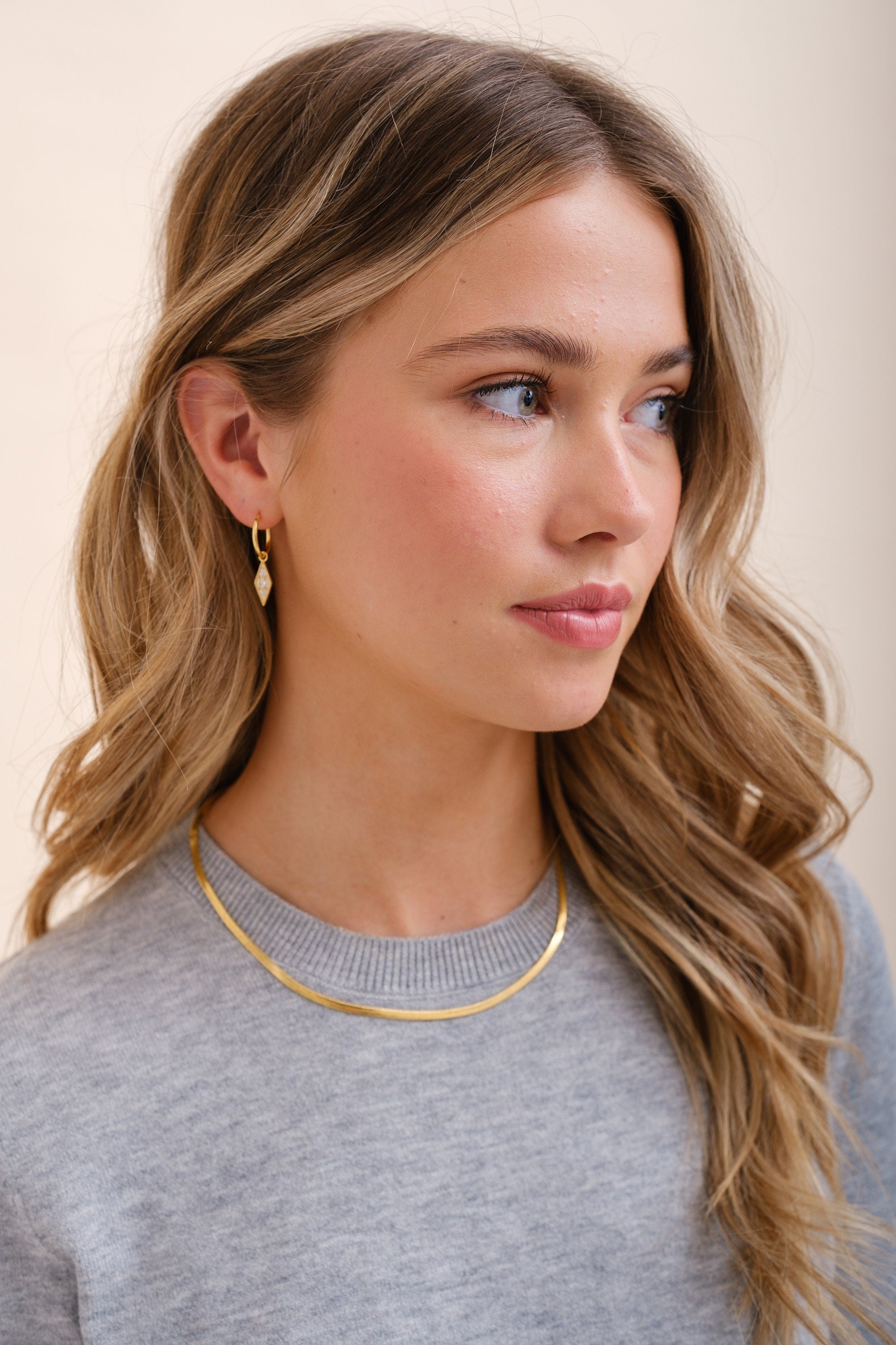 FAYE // Dainty snake chain necklace
