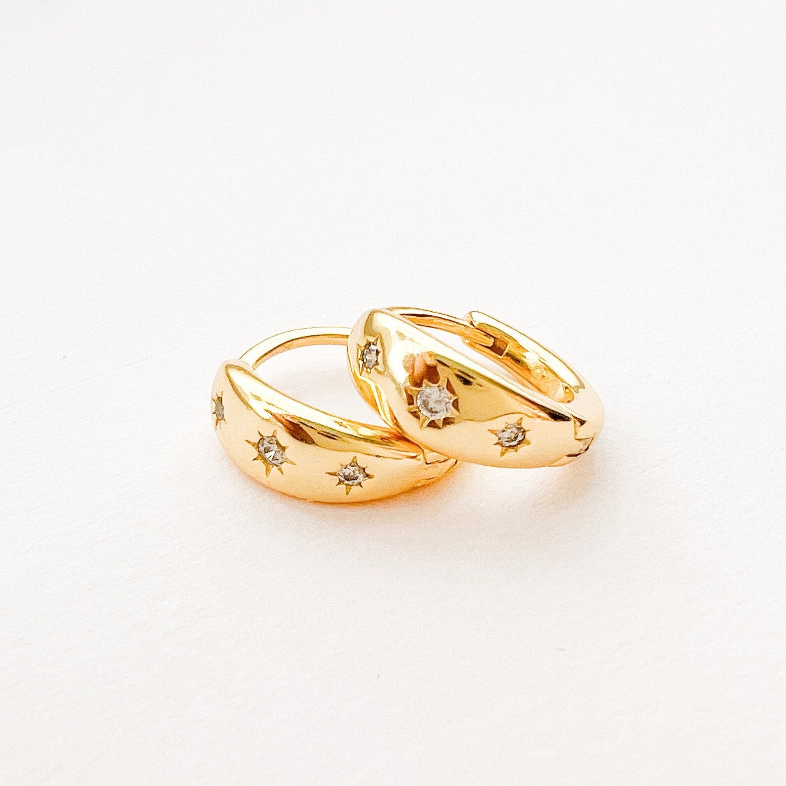 LIBERTY // Small gold chunky hoop earrings