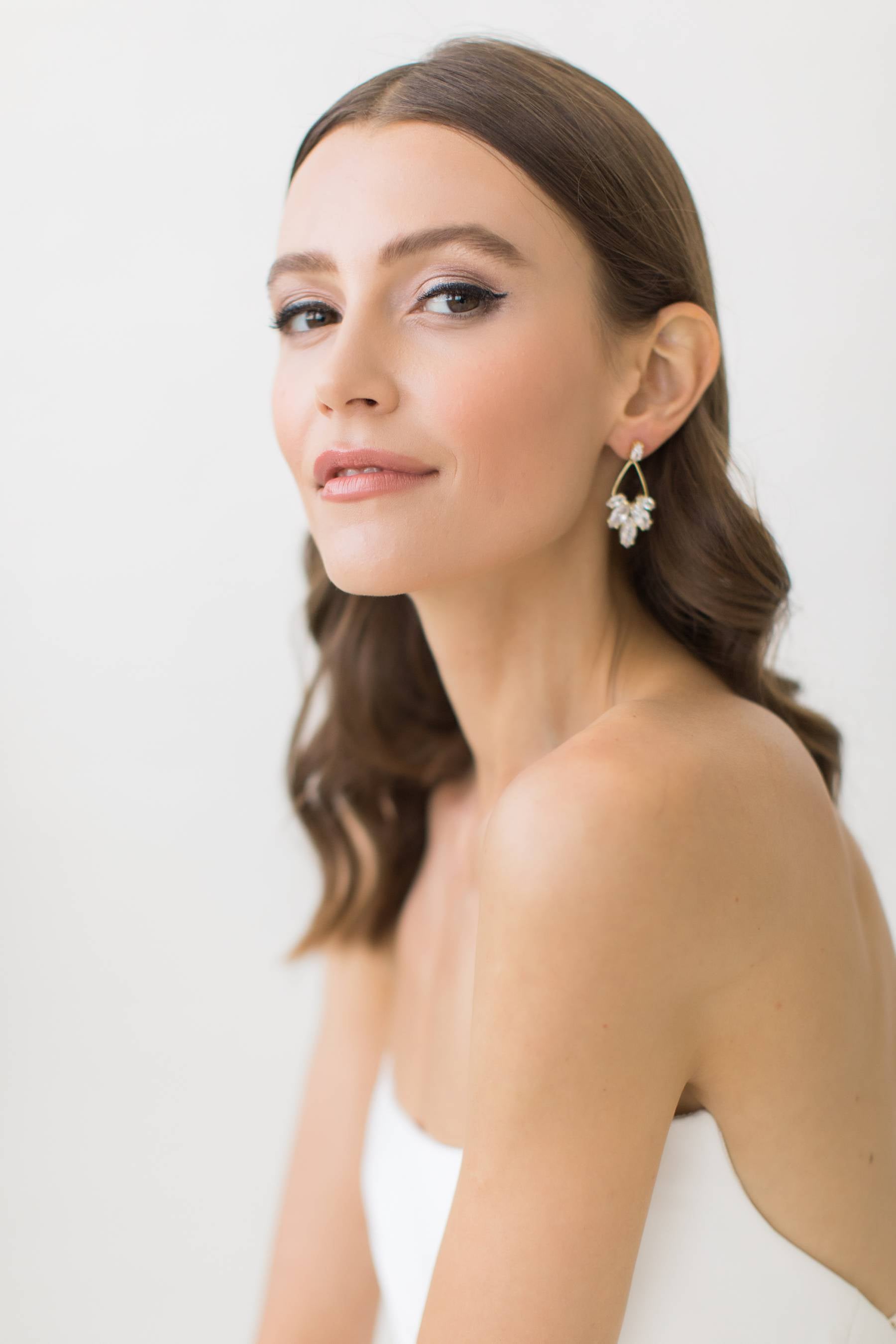 ANNA STATEMENT // Gold crystal bridal earrings