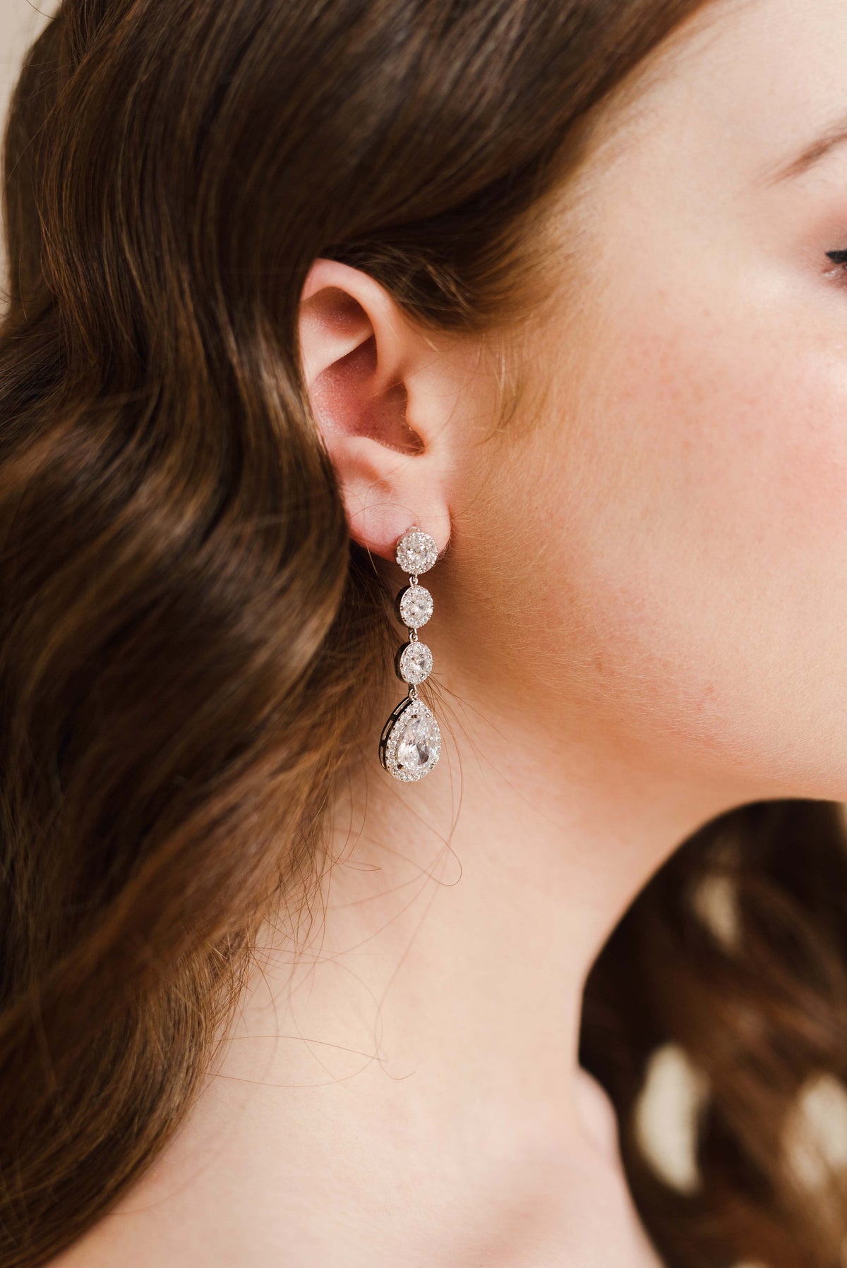 FLORENCE // Statement bridal drop earrings