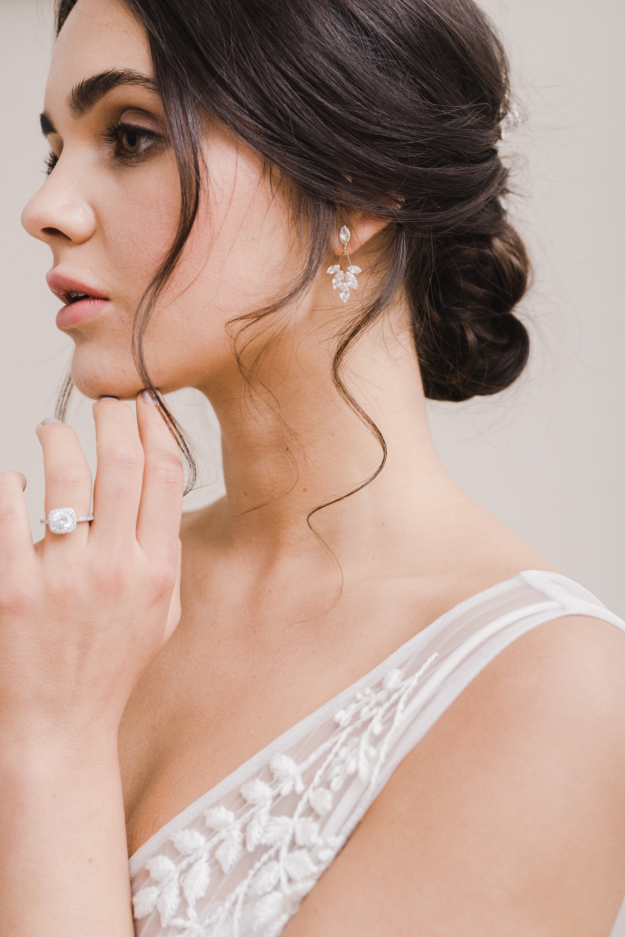 ANNA - Gold Crystal drop earrings