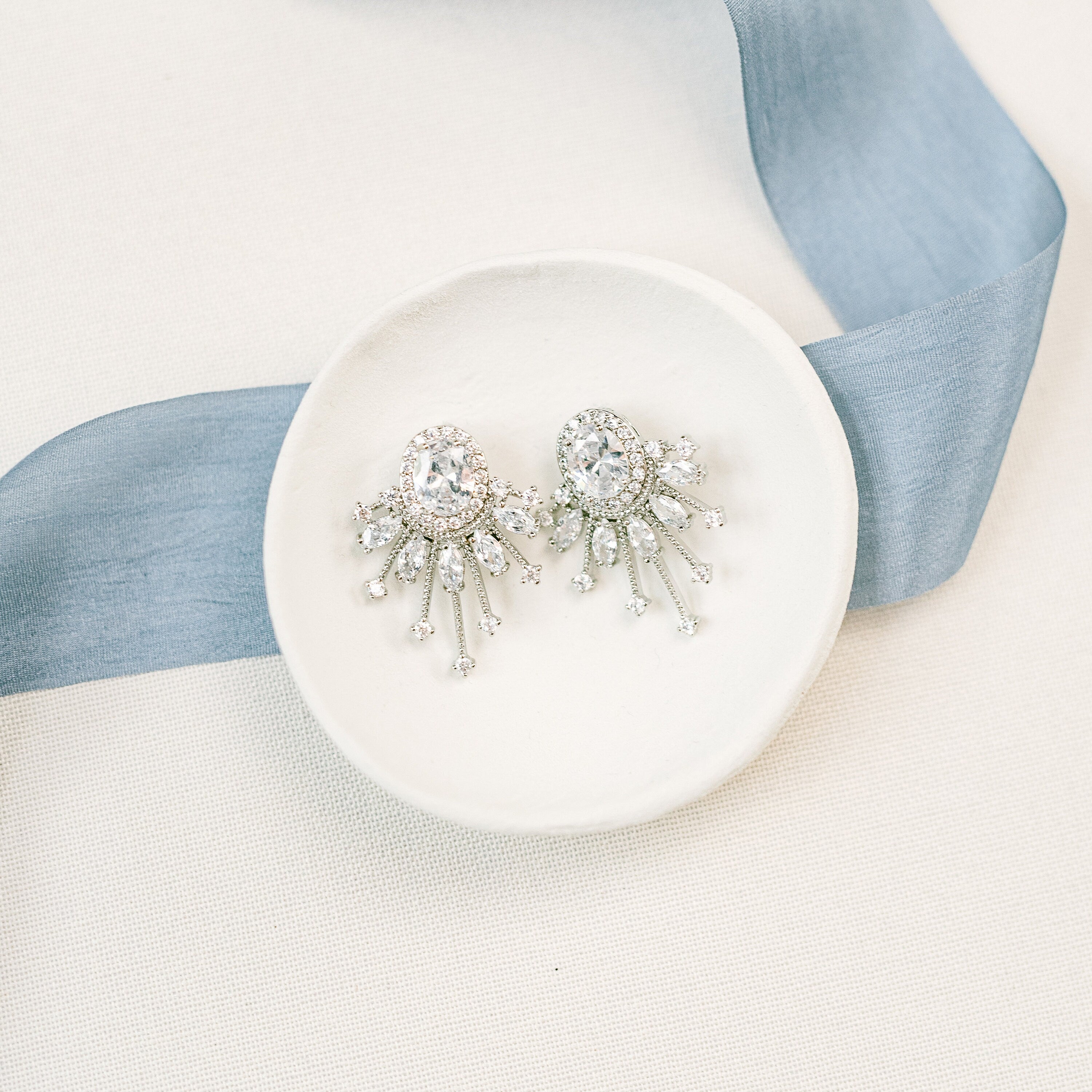 LANA // Bridal cluster studs