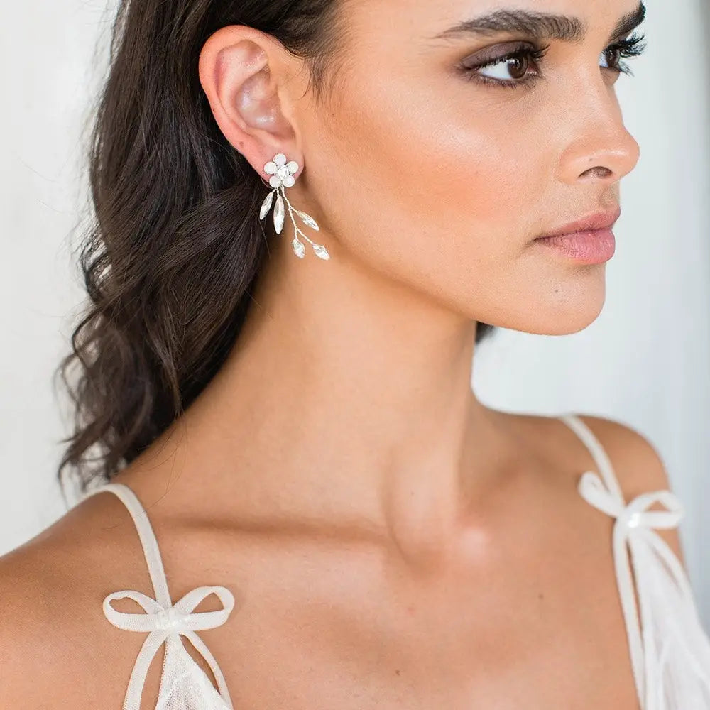 Abella Earrings Gold // Brides & Hairpins