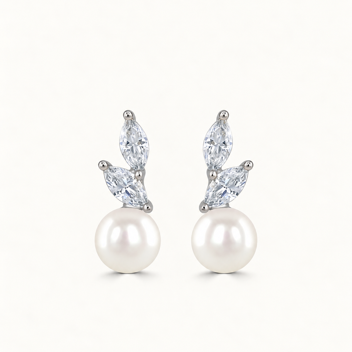 Eryn studs - silver pearl