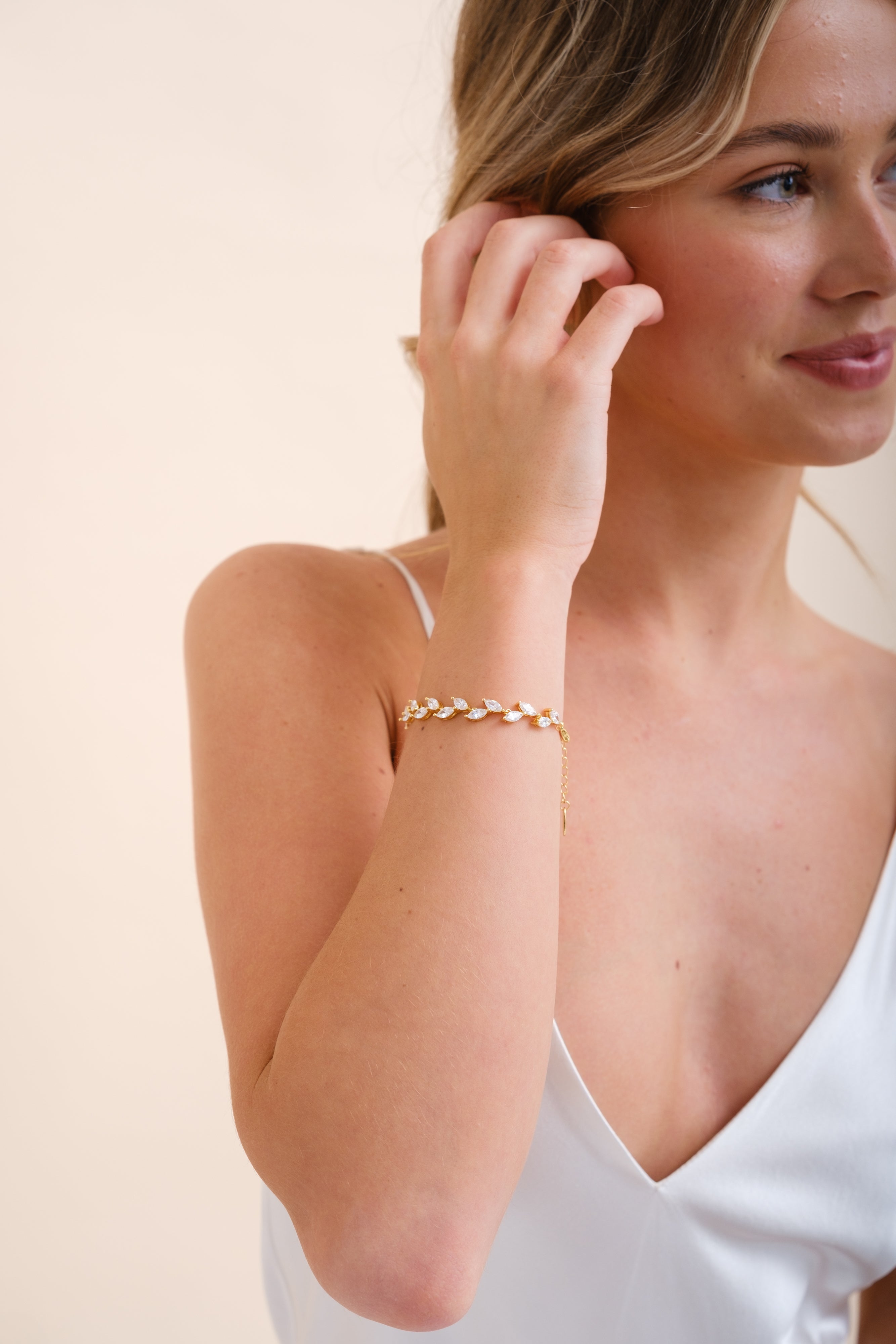 ANNA BRACELET // Silver cz leaf bridal bracelet