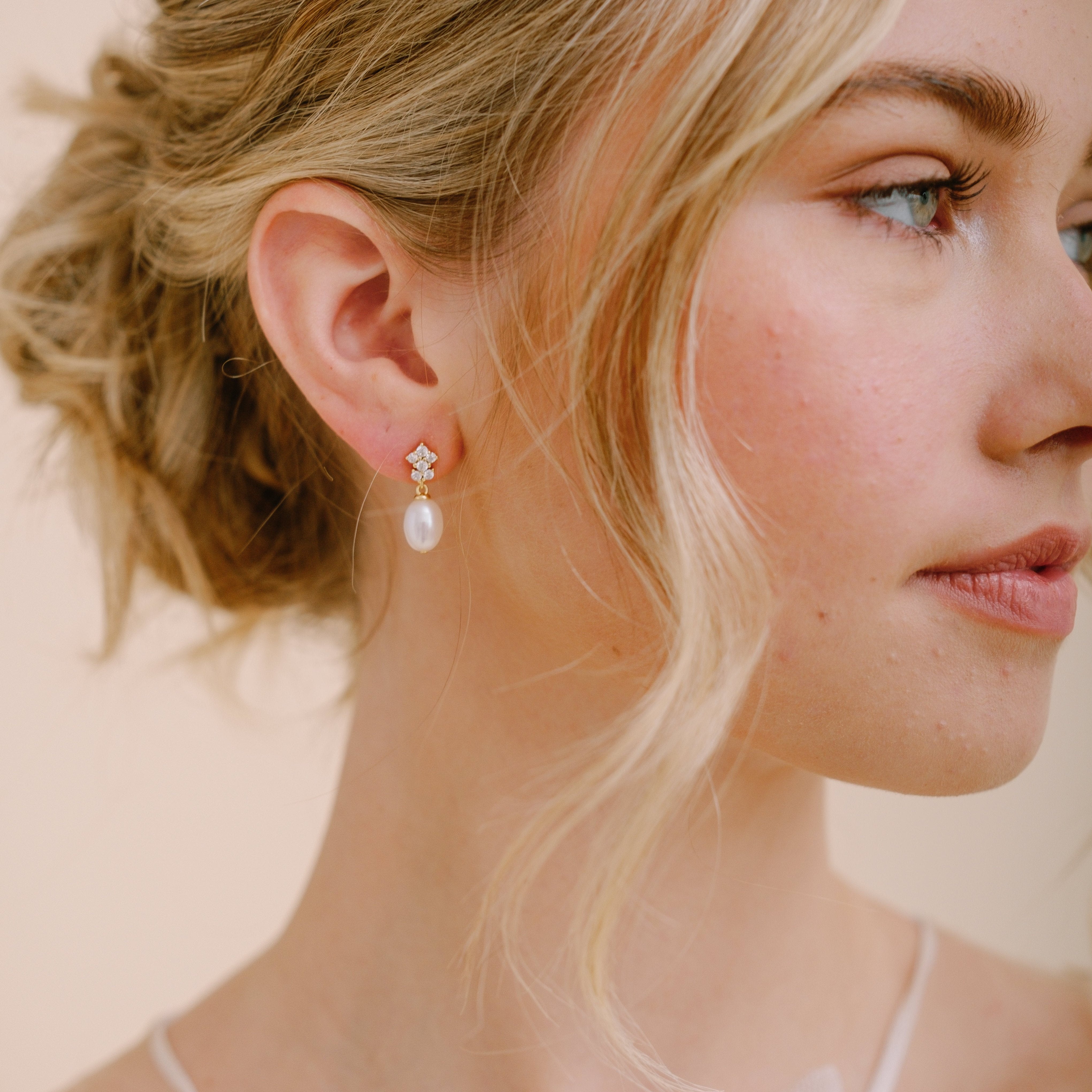 ELLA // Dainty pearl cluster earrings