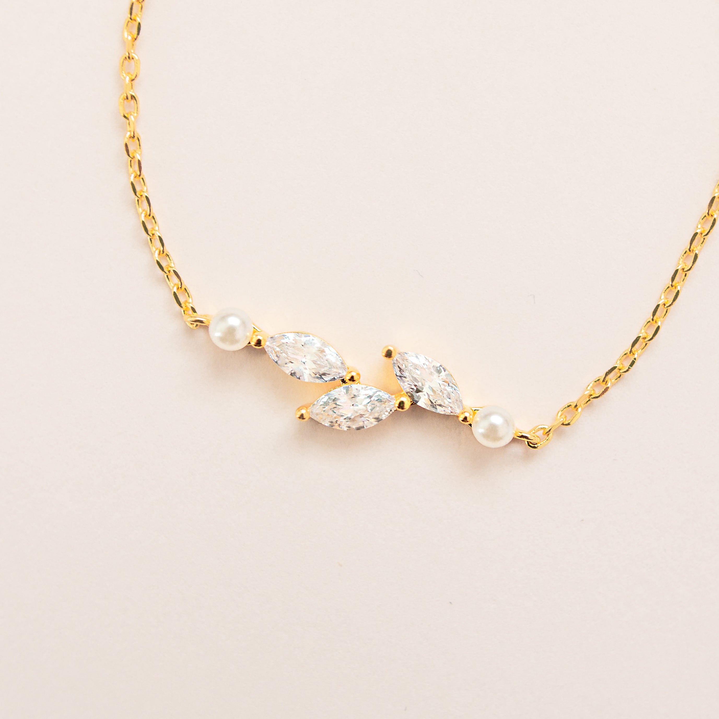ERYN BRACELET // Silver dainty pearl and cz bracelet