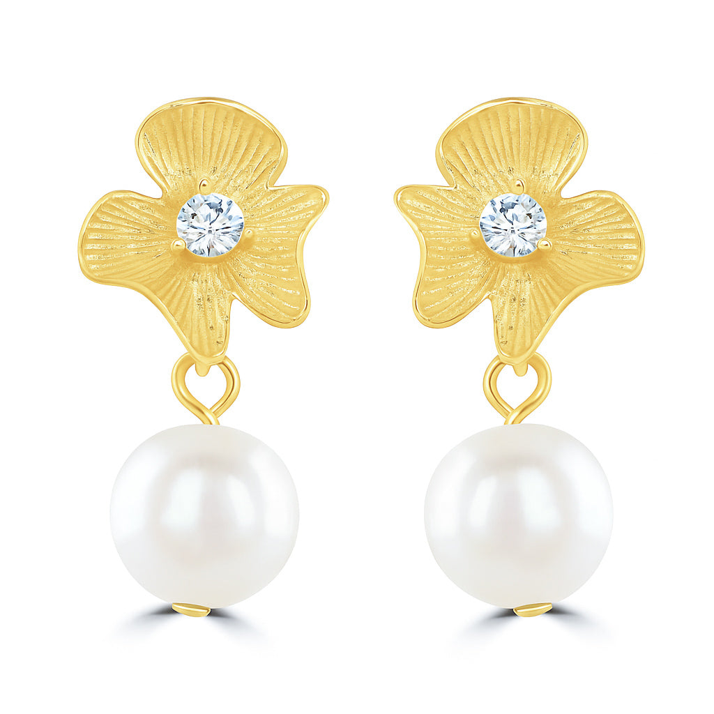 HANA // Gold floral and pearl earrings