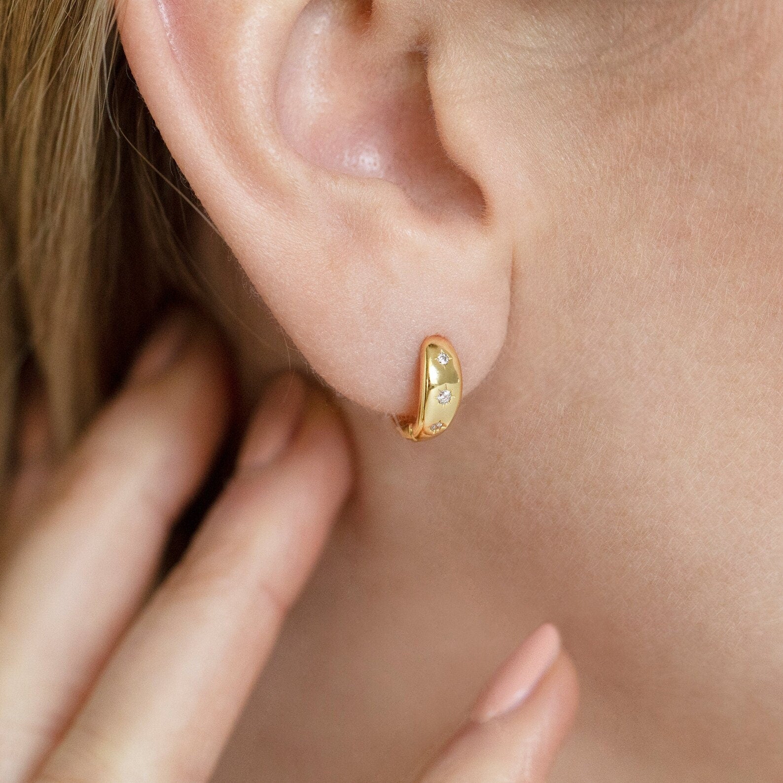 LIBERTY // Small gold chunky hoop earrings