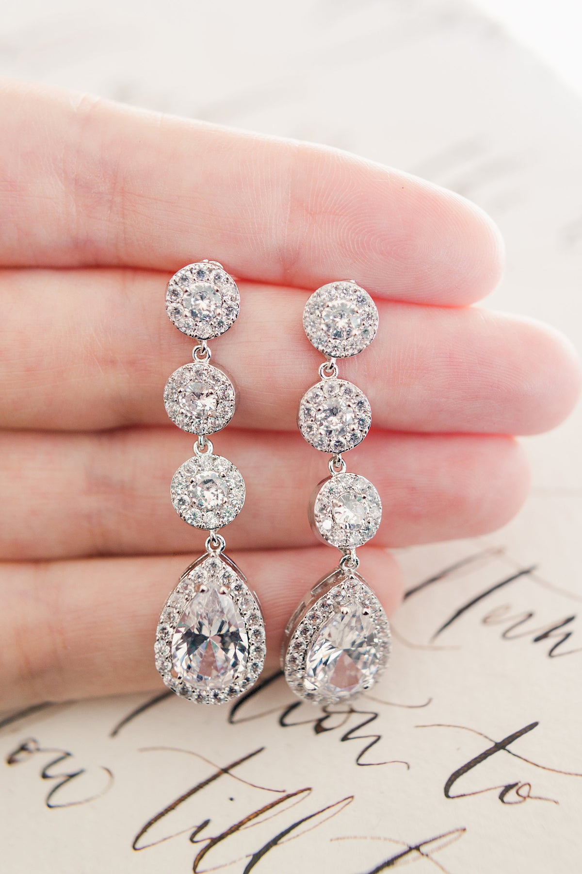 FLORENCE // Statement bridal drop earrings