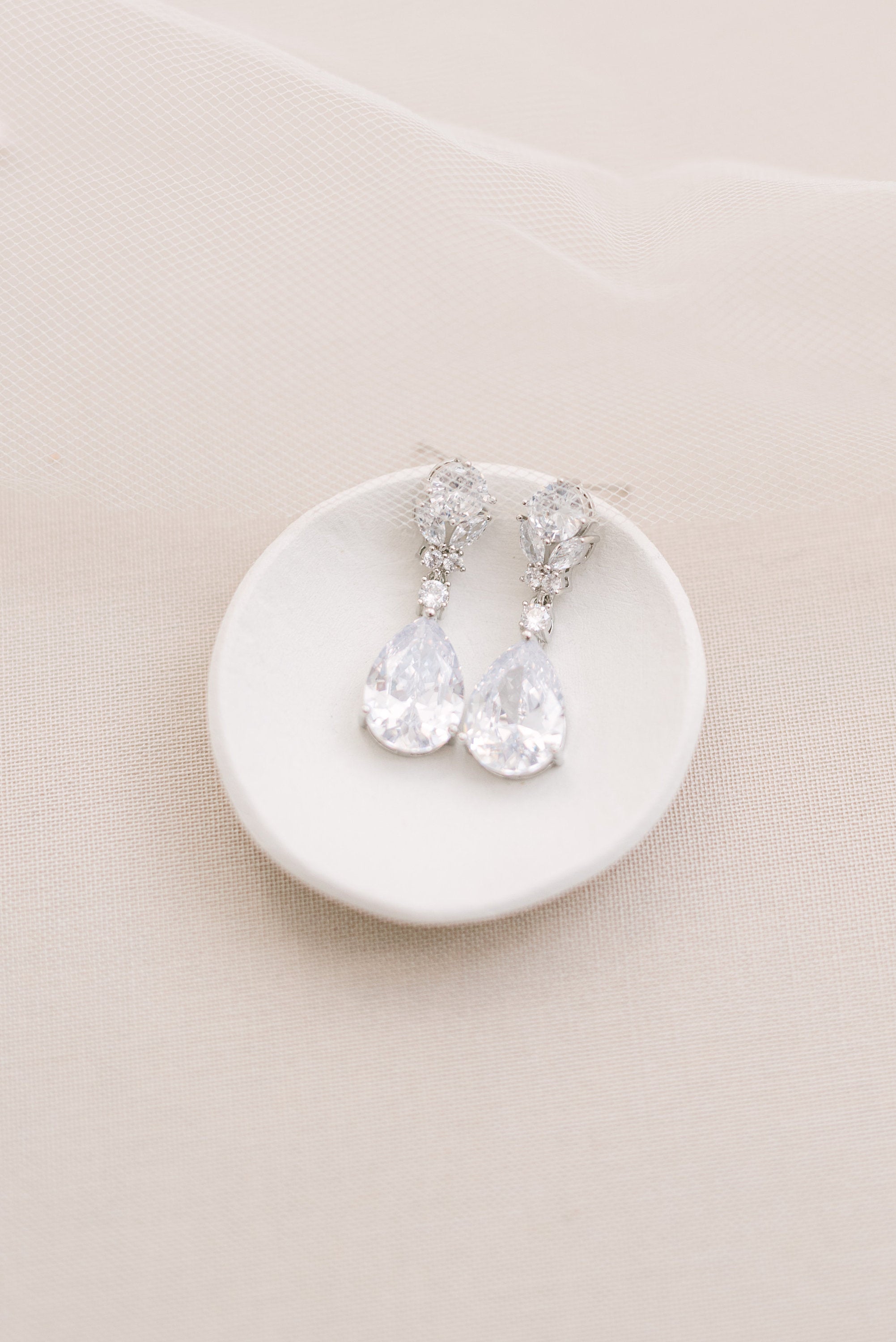ROSIE // Silver crystal earrings
